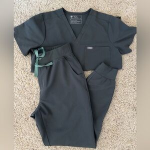 Bonsai FIGS Scrub Set